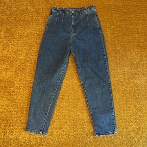 Levi's Hollywood High Waist Taper Jeans Medium Wash Womens Size 28